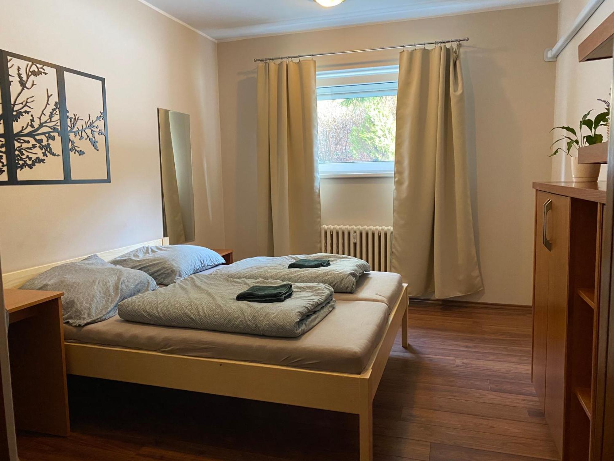 Zen Zone Hostel Bratislava Buitenkant foto